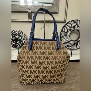 Michael Kors jet set jacquard tote bag